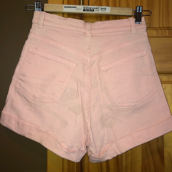 LIGHT PINK HIGH WAISTED SHORTS - Picture 2 of 3